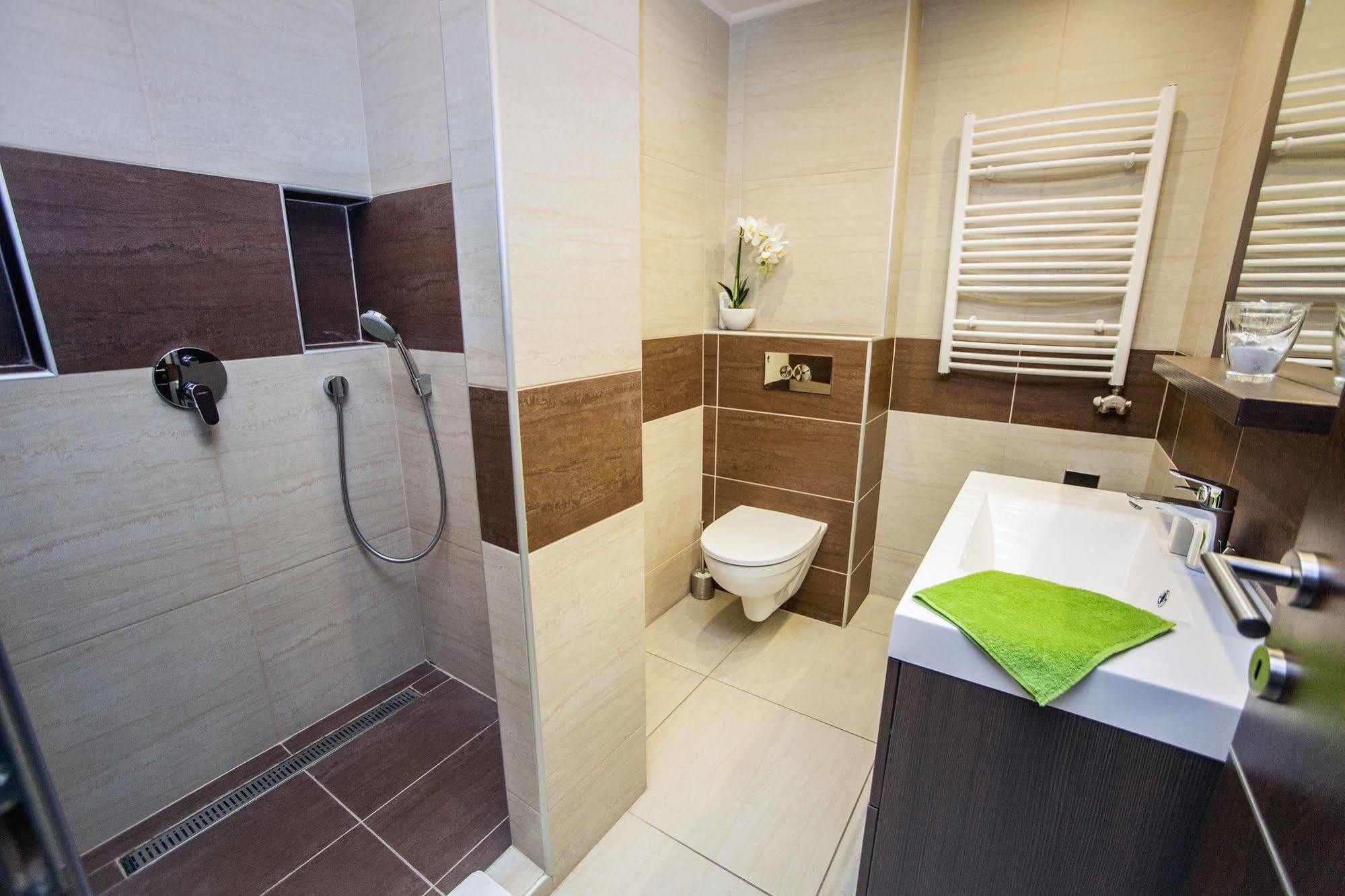 Németh Apartmanok Sárvár Exterior foto